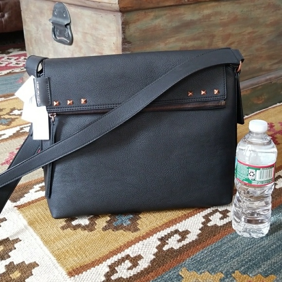 Calvin Klein Handbags - Calvin Klein Hannah Black Crossbody Messenger Bag